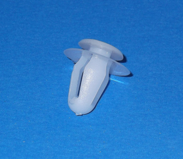 Buy Door Trim Panel Retainer Suzuki: 09409-08320 at